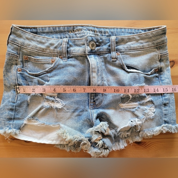 AE High-rise Denim Festival Short ~ 10 - Picture 3 of 9